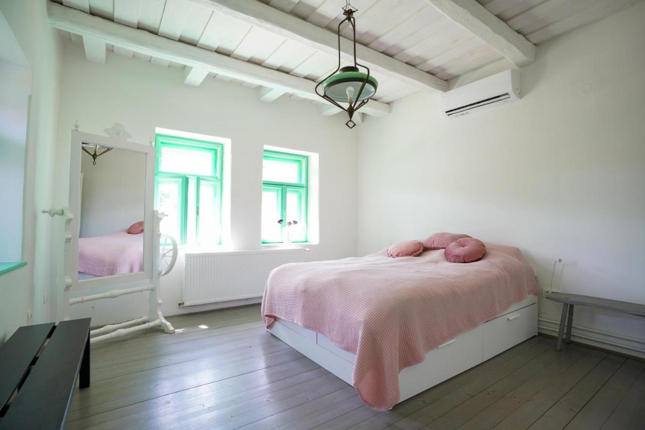 Matyoroza Vendeghaz Apartment Tard ภายนอก รูปภาพ